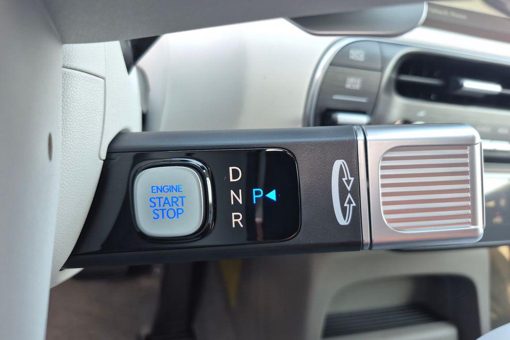 New 2027 Black HYUNDAI Blue SEL Premium 8P image 35