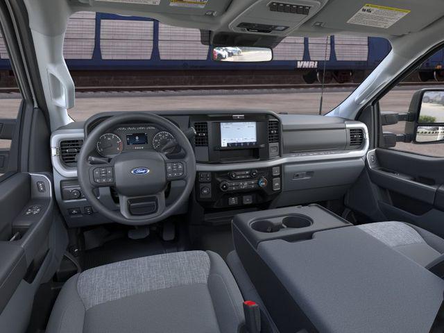 2026 Ford 600 XLT