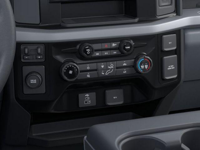 2026 Ford 600 XLT