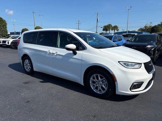 2023 Chrysler Pacifica Touring L for sale in Bradenton, FL