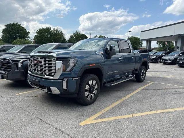 2025 GMC Sierra 2500HD 4WD Crew Cab Standard Bed Denali for sale in Saint Louis, MO