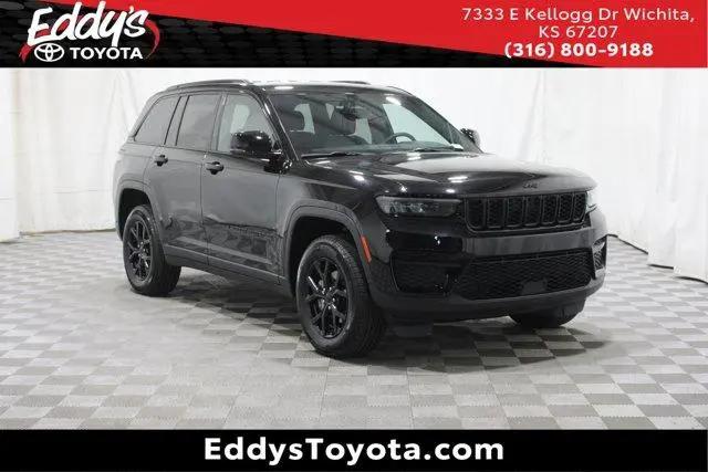 2025 Jeep Grand Cherokee Altitude 4x4 for sale in Wichita, KS