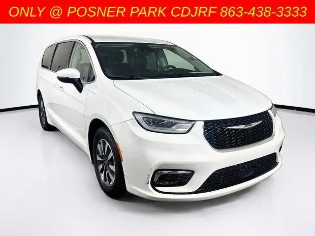 2023 Chrysler Pacifica Hybrid Touring L for sale in Davenport, FL