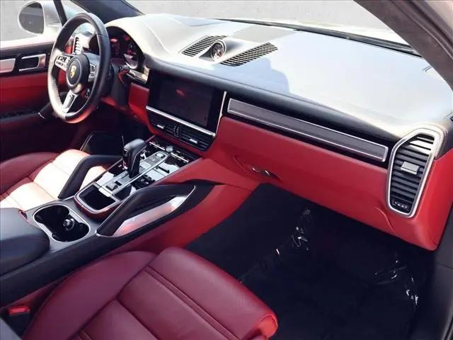 2023 Porsche Cayenne Turbo