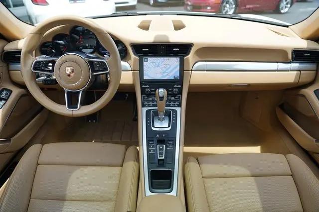 2017 Porsche 911 Carrera