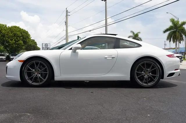 2017 Porsche 911 Carrera