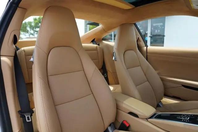 2017 Porsche 911 Carrera