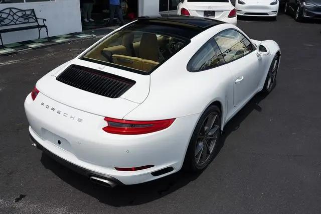 2017 Porsche 911 Carrera