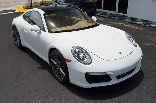 2017 Porsche 911 Carrera