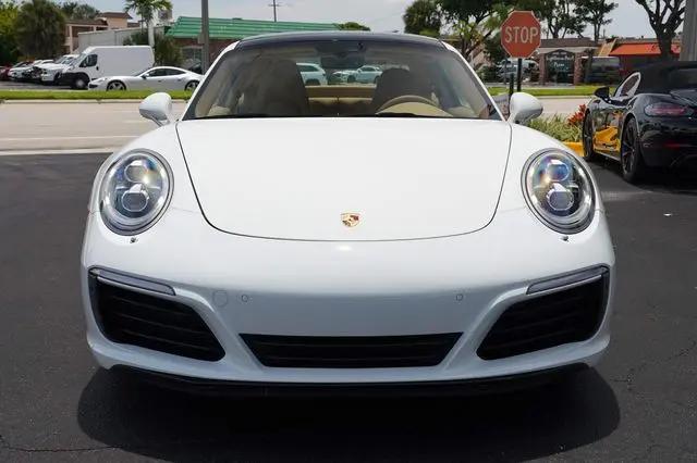 2017 Porsche 911 Carrera