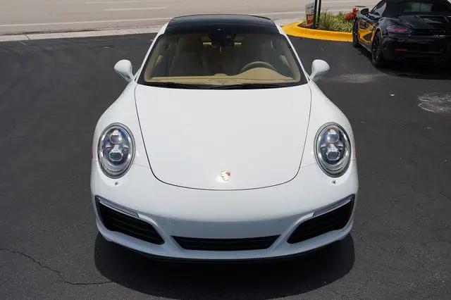 2017 Porsche 911 Carrera