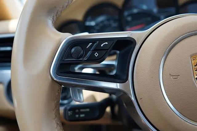 2017 Porsche 911 Carrera