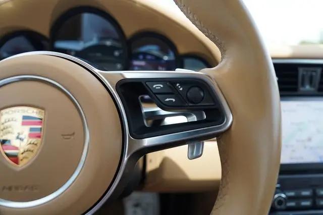 2017 Porsche 911 Carrera