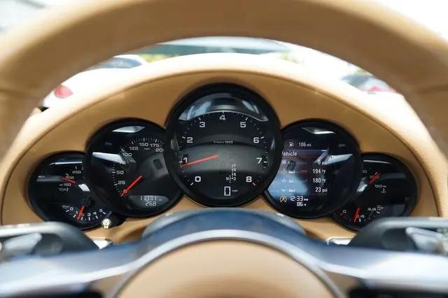 2017 Porsche 911 Carrera