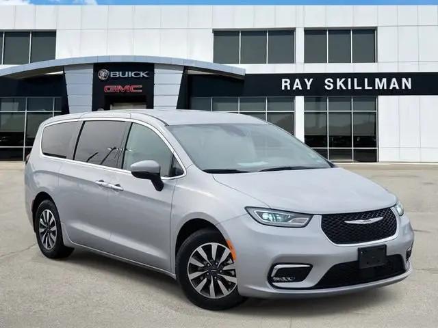 2023 Chrysler Pacifica Hybrid Touring L for sale in Indianapolis, IN
