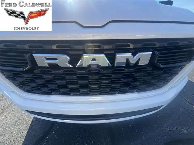 2025 Ram 1500 Big Horn Crew Cab 4x4 57 Box