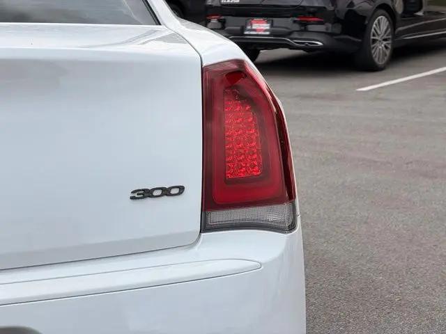 2023 Chrysler 300 Touring L AWD