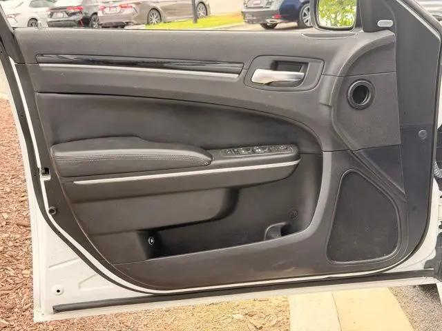 2023 Chrysler 300 Touring L AWD