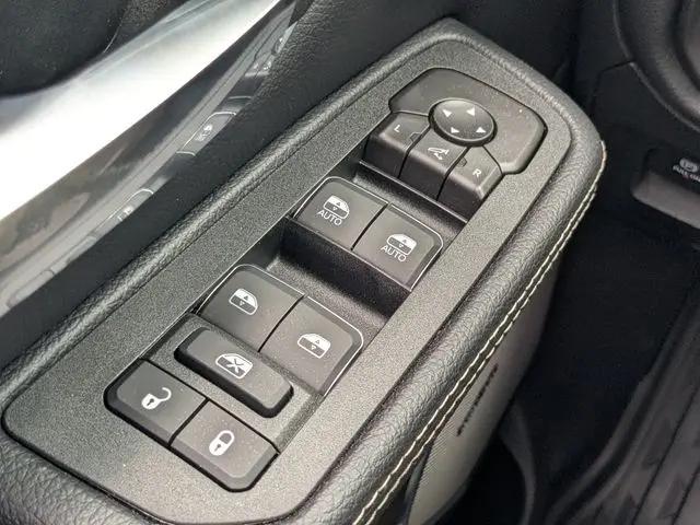 2026 Ram 1500 Laramie Crew Cab 4x4 57 Box