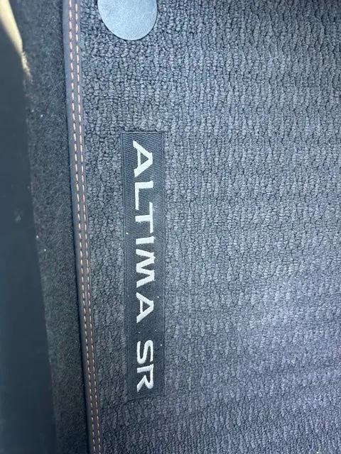 2021 Nissan Altima SR FWD