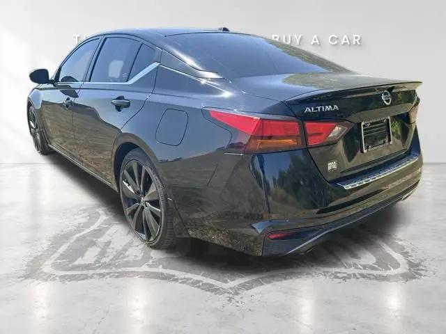 2021 Nissan Altima SR FWD