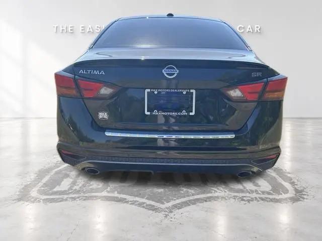 2021 Nissan Altima SR FWD