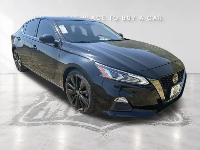 2021 Nissan Altima SR FWD