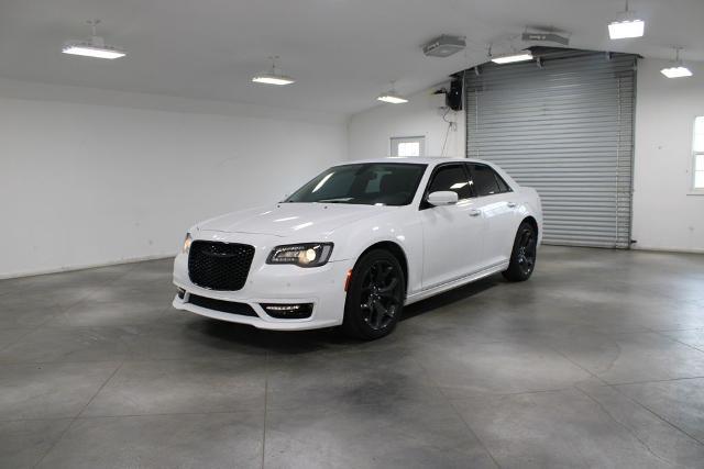 2023 Chrysler 300 Touring L