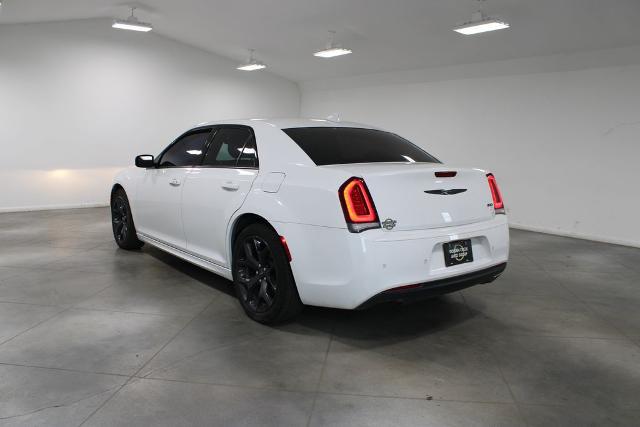 2023 Chrysler 300 Touring L
