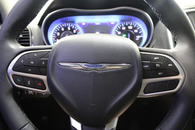 2023 Chrysler 300 Touring L
