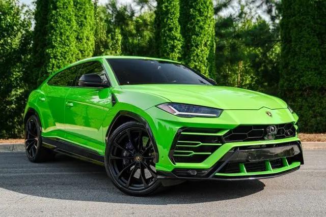 2021 Lamborghini Urus Standard