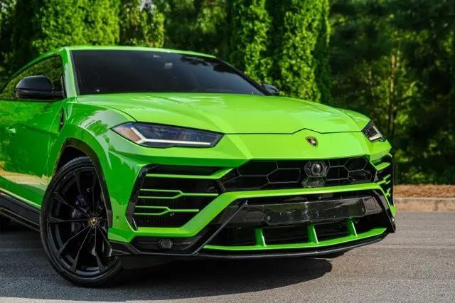 2021 Lamborghini Urus Standard