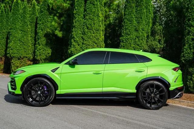 2021 Lamborghini Urus Standard
