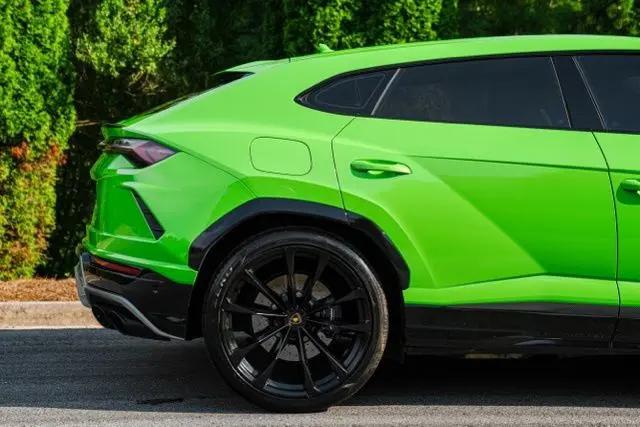 2021 Lamborghini Urus Standard