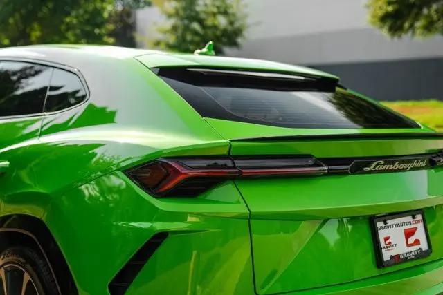 2021 Lamborghini Urus Standard