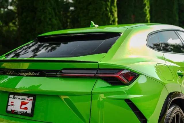 2021 Lamborghini Urus Standard