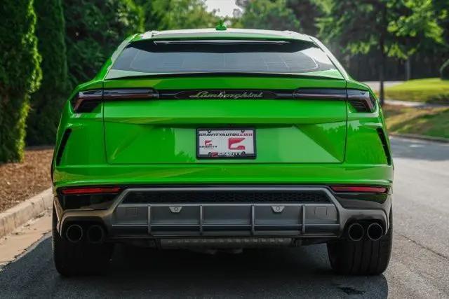 2021 Lamborghini Urus Standard