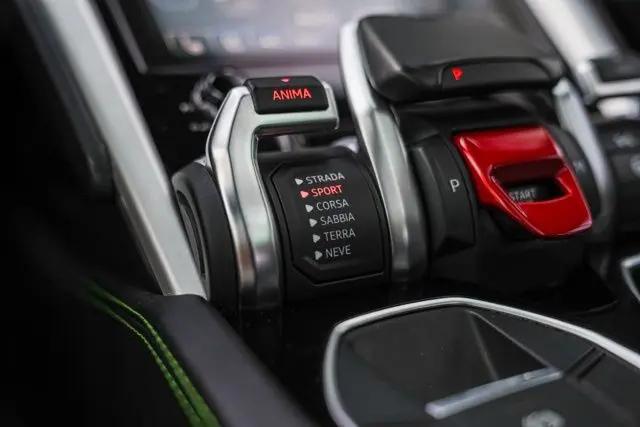 2021 Lamborghini Urus Standard