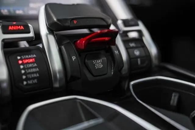 2021 Lamborghini Urus Standard