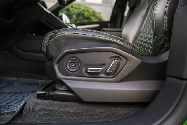 2021 Lamborghini Urus Standard