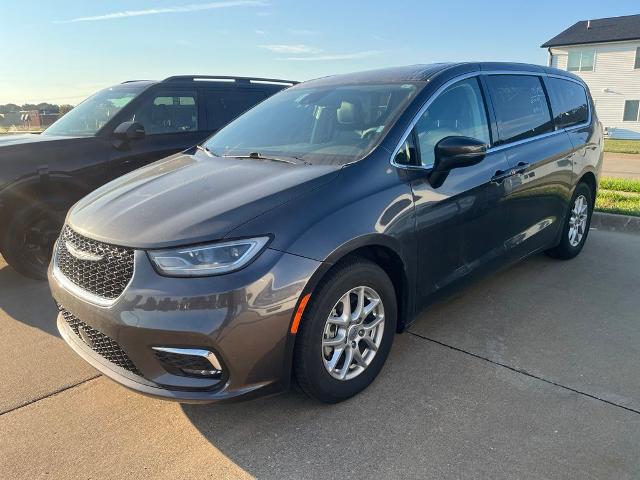 2023 Chrysler Pacifica Touring L for sale in West Burlington, IA