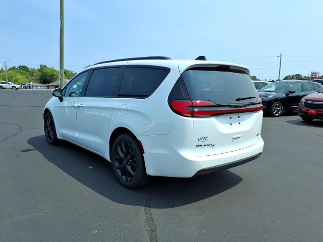 2023 Chrysler Pacifica Touring L AWD