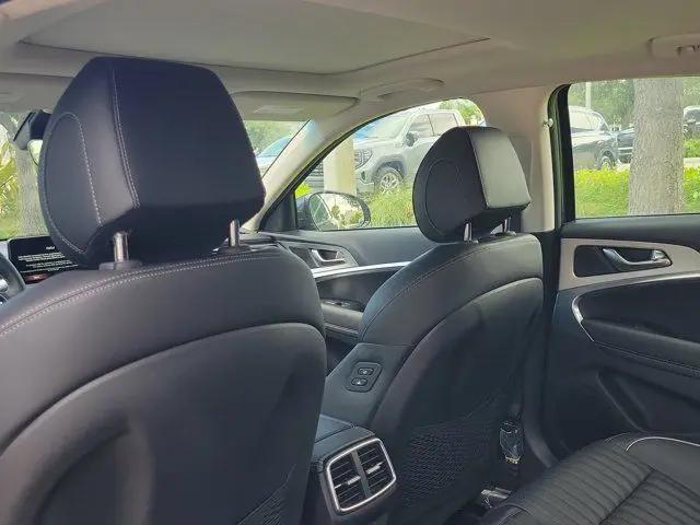 2026 Genesis G70 2.5T RWD Prestige