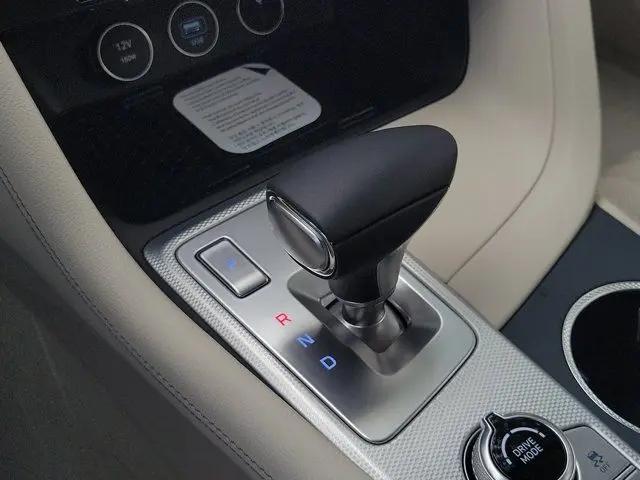 2026 Genesis G70 2.5T RWD Prestige