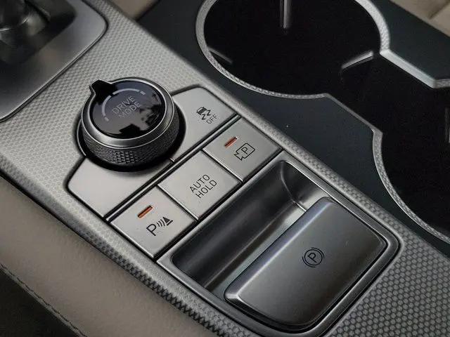 2026 Genesis G70 2.5T RWD Prestige
