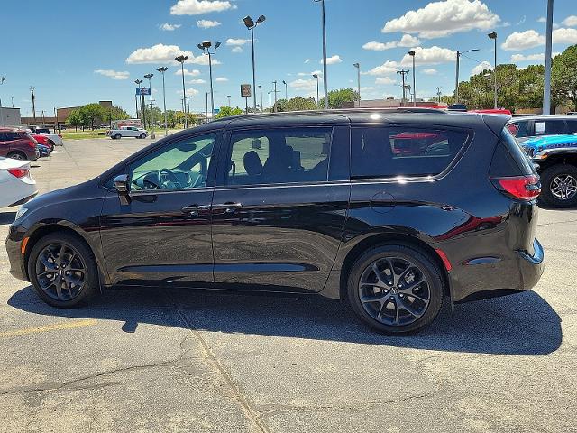 2021 Chrysler Pacifica Touring AWD