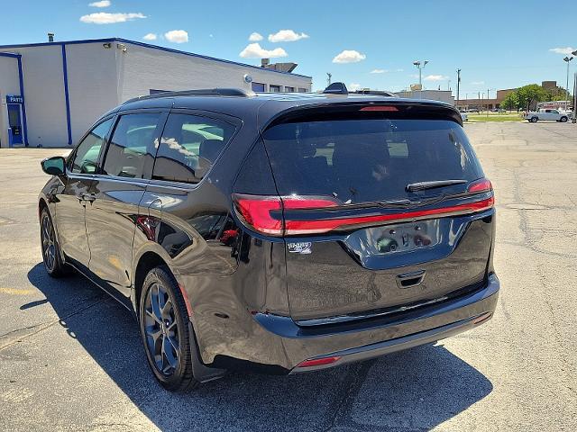 2021 Chrysler Pacifica Touring AWD