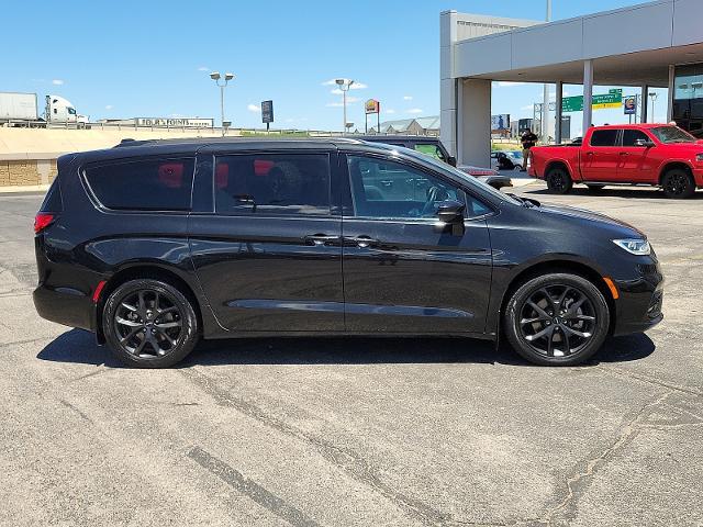 2021 Chrysler Pacifica Touring AWD