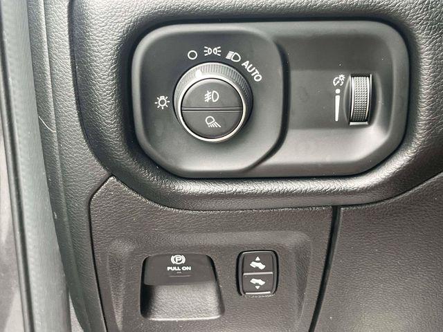 2021 Ram 1500 Big Horn Crew Cab 4x4 5'7" Box