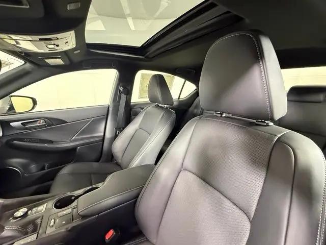 2026 Lexus IS 350 F SPORT Design